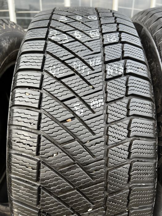 Шини 235/60/18 пари Екслюзив‼️Як нові;Скандинавка;8/9 мм протектор