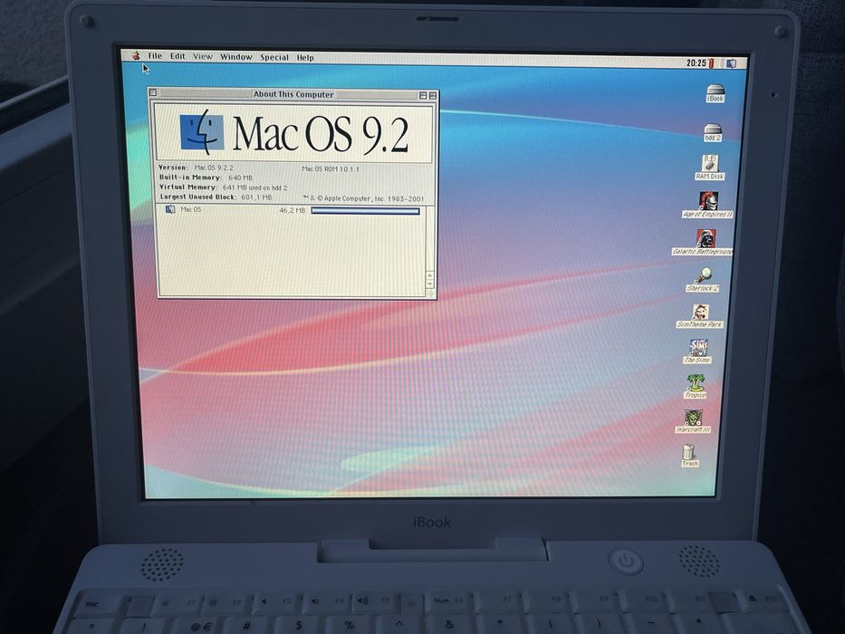 Apple iBook g3 800mhz A1005 12.1” ostatni z  OS 9.2.2