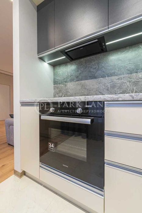 Продаж шикарної 3к звартири з новим ремонтом в ЖК Файна Таун