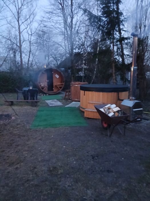 Domek wśród  zieleni  z  S A U N Ą,  Gor ą c ą  b a l i ą,   KOMINKIEM