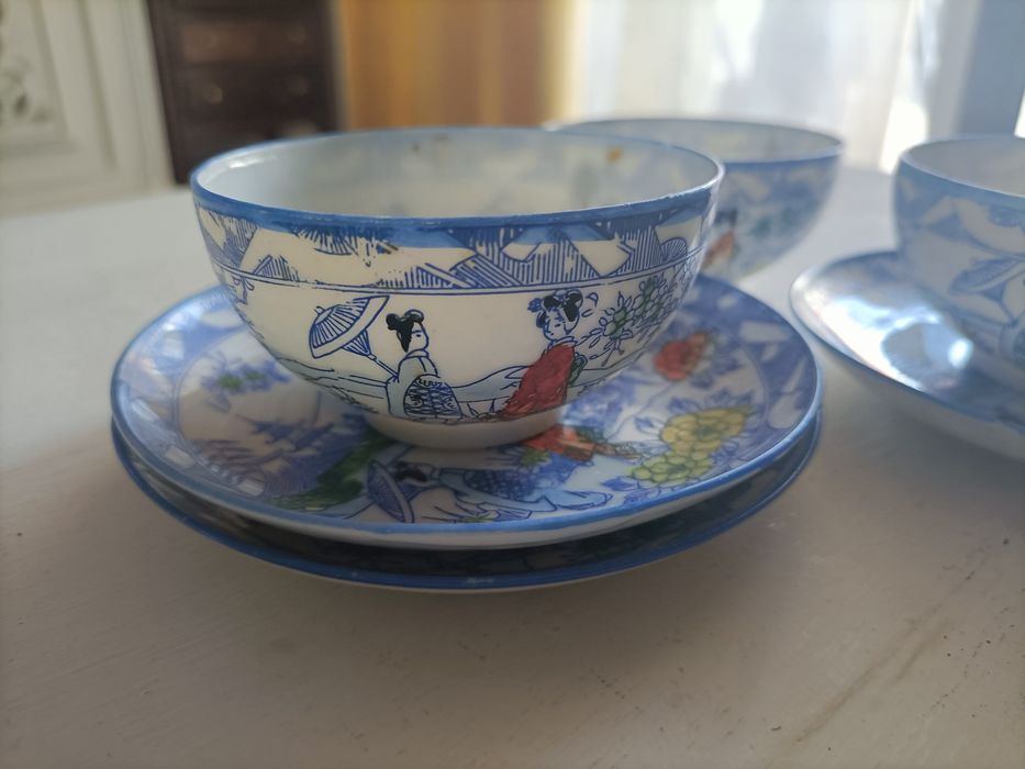 Chávenas de chá ou café de porcelana