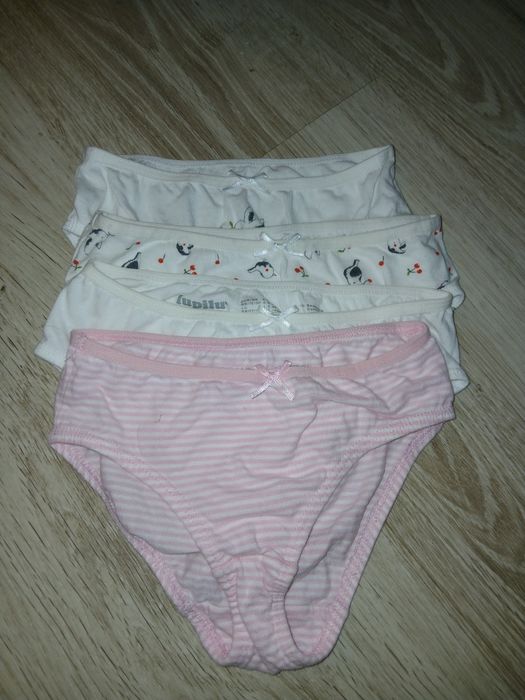 Zestaw majteczek dziewczęcych 110