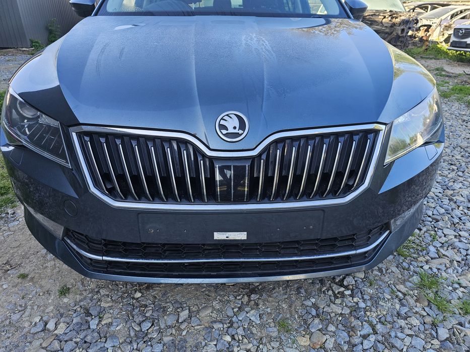Запчасти Разборка Двери Двигун Skoda Superb 3 2017 B8 Kombi DFG LF7Y