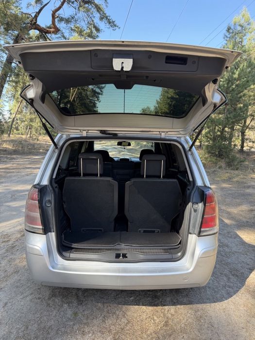 Продам Opel Zafira B