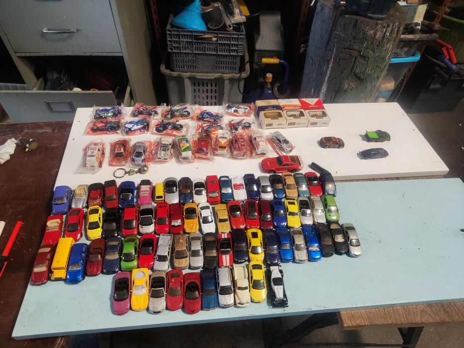 Lote de carros de corrida