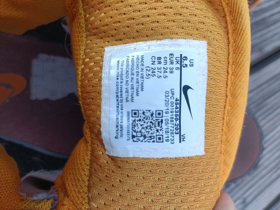 Buty Nike Manoa, używane w dobrym stanie