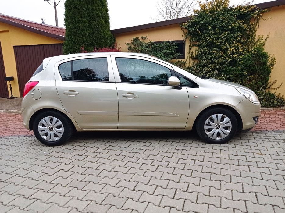 Opel Corsa D 2006r 1.4 Benzyna .