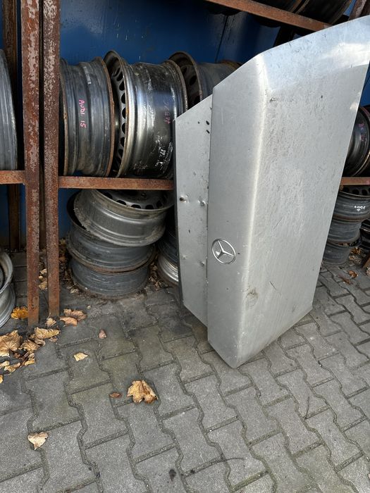 Klapa tył Mercedes W124 Sedan Klapa Tylna