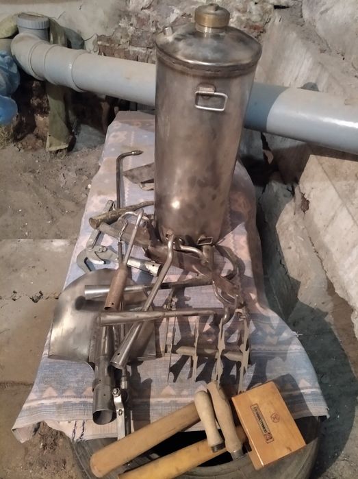 Сапы из нержавки и обычные, рубанок,задвижки,бур,сапа опрыскиватель но