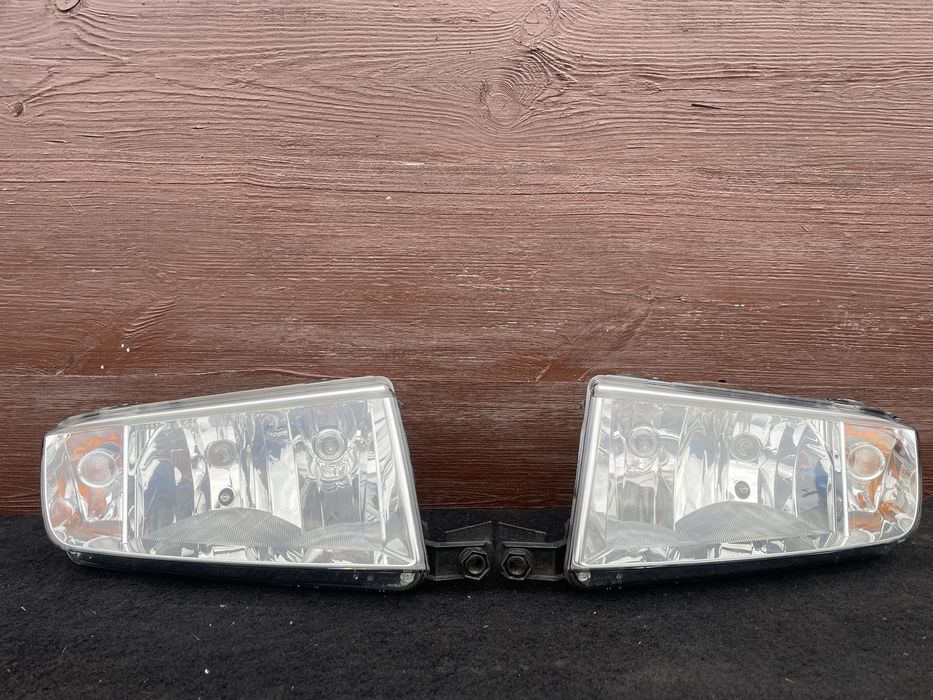 Фари, фара, ліхтарі передні Skoda Fabia 1 Шкода Фабія 1