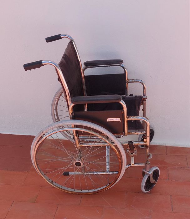 Cadeira de rodas colapsável