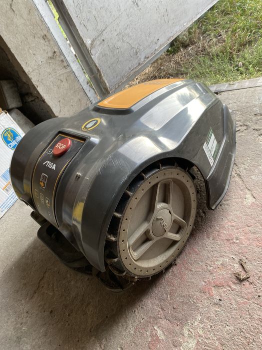 Robot koszący STIGA M3 garaż gratis