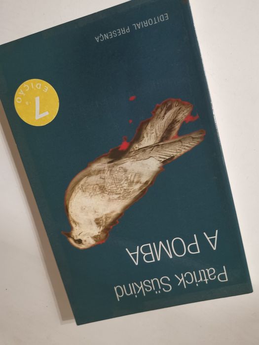 Vários livros. O perfume ; A pomba; A Pianista; Muros; ...