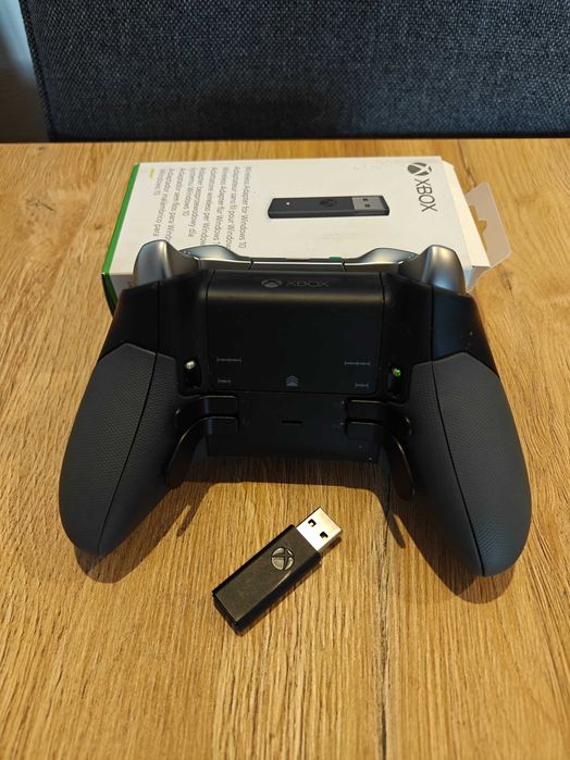 Pad Xbox One Elite + Wireless adapter
