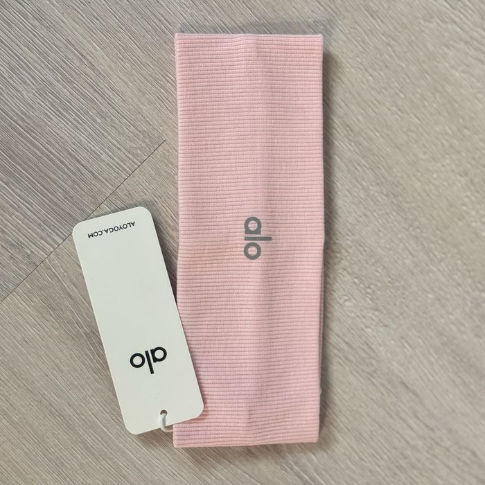 Повʼязка Alo yoga