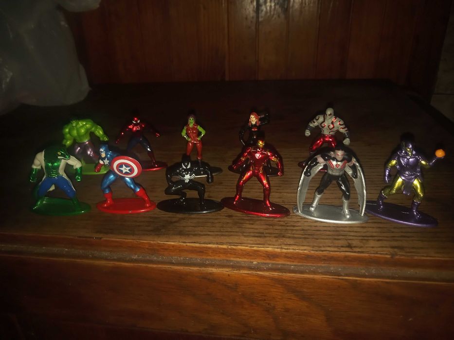Figurki Marvel Prawie cała kolekcja plus 4 figurki z Harrego Pottera