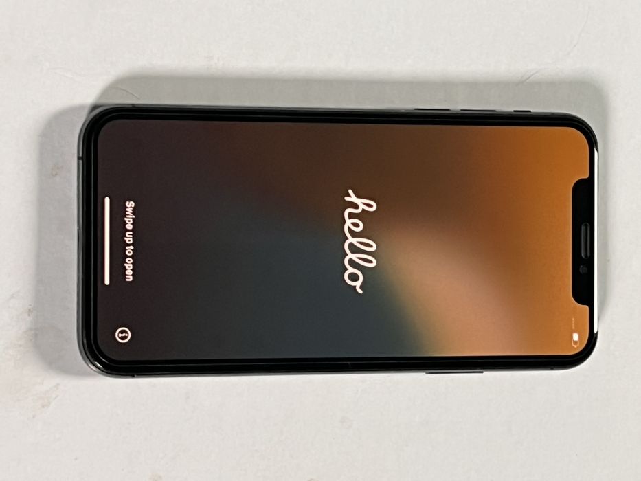 Iphone Xs  64 GB + 3 szybki ochronne i etui za darmo
