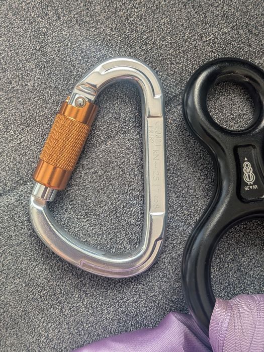 Szarfa aerosilk z karabinem