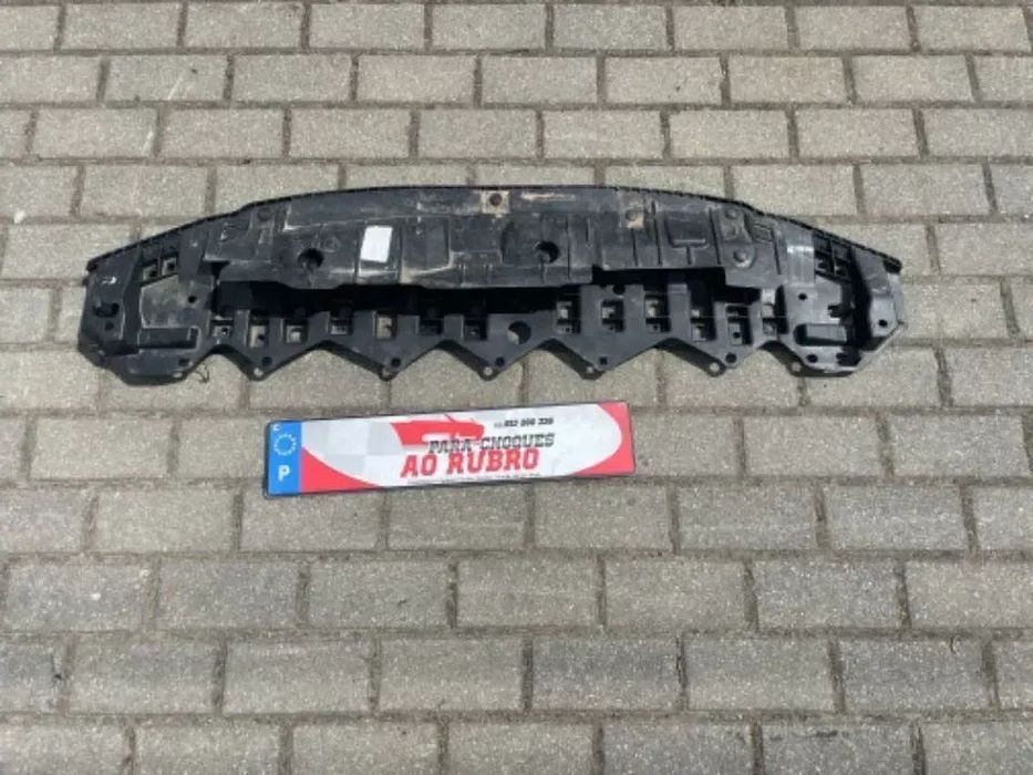 base inf Parachoque toyota yaris 2014