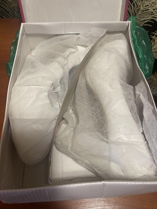 Туфли белые на каблуке