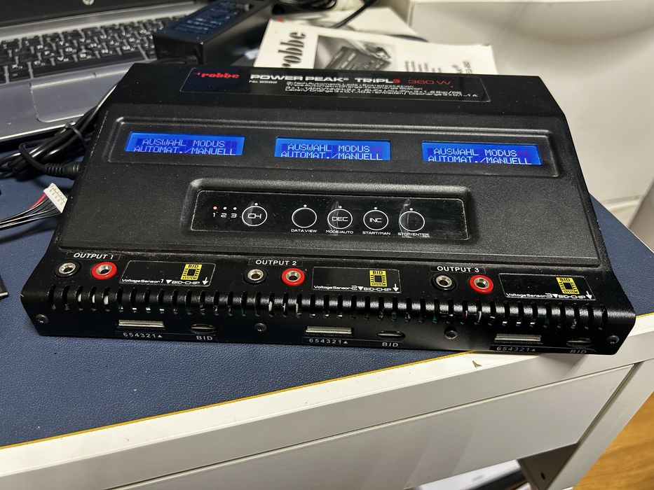 Ladowarka modelarska robbe 3 kanaly 360 W