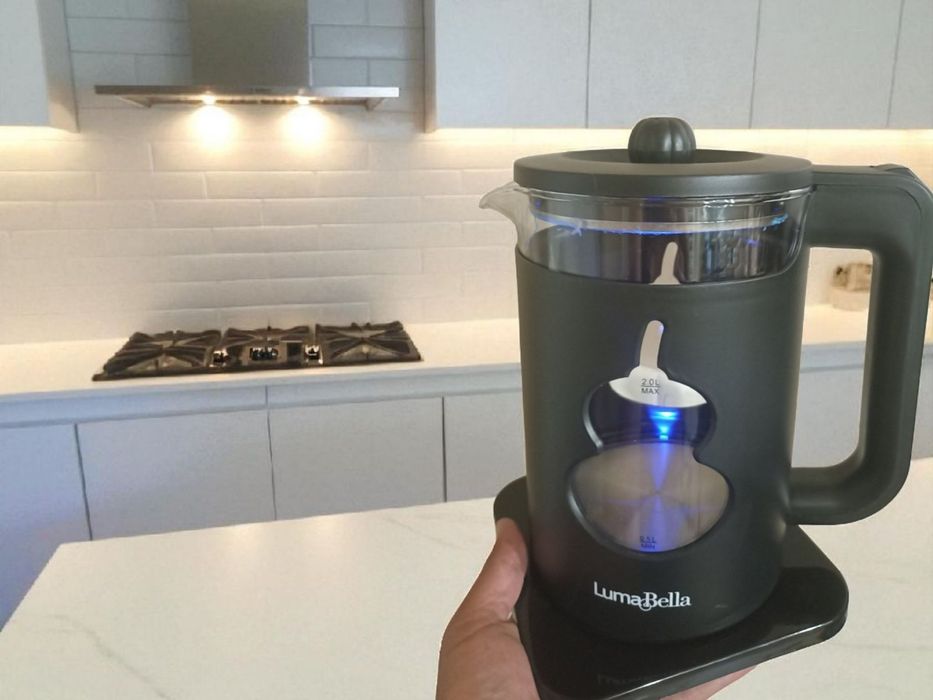 Лідер продажів Якісні з підсвічуванням Електрочайники 1500W