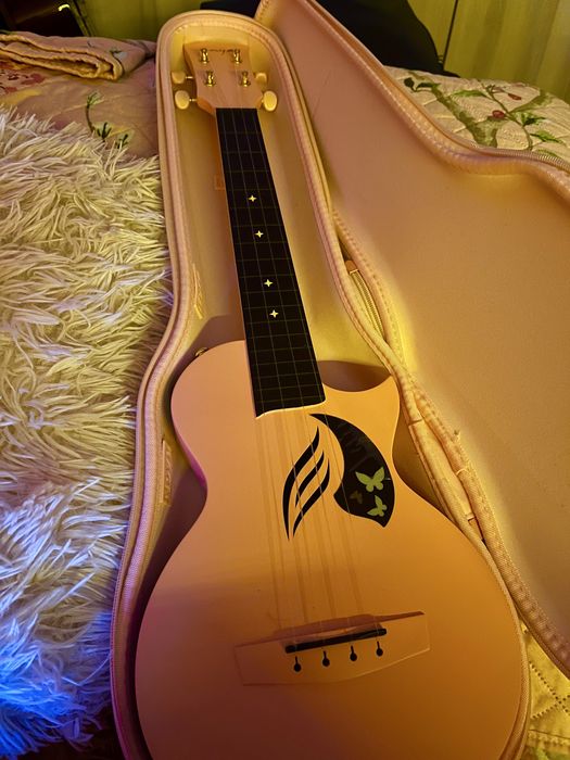 Ukulele Enya poliweglan