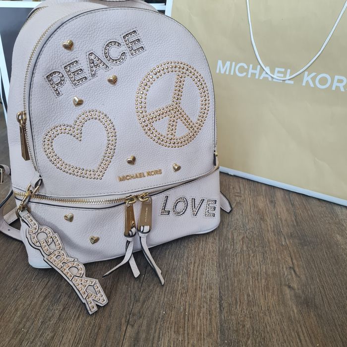 Michael Kors plecak plecaczek rhea beżowy logo duży mk monogram logowa