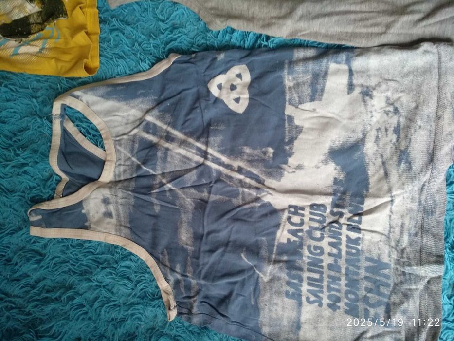 майки  на мальчика .