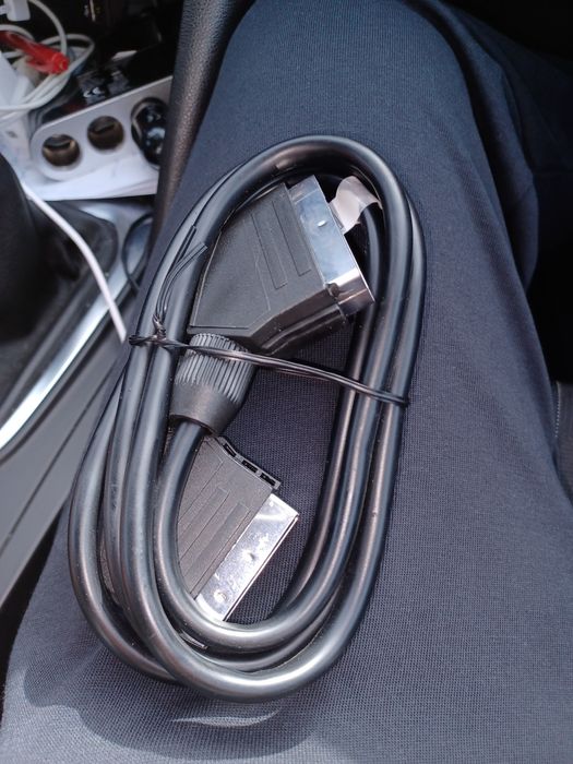 HDMI and SCART Cables64551963473027121