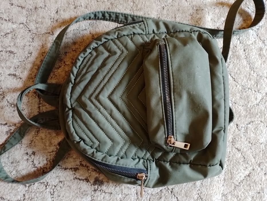 Рюкзачек. Отличное состляние. Не большой.