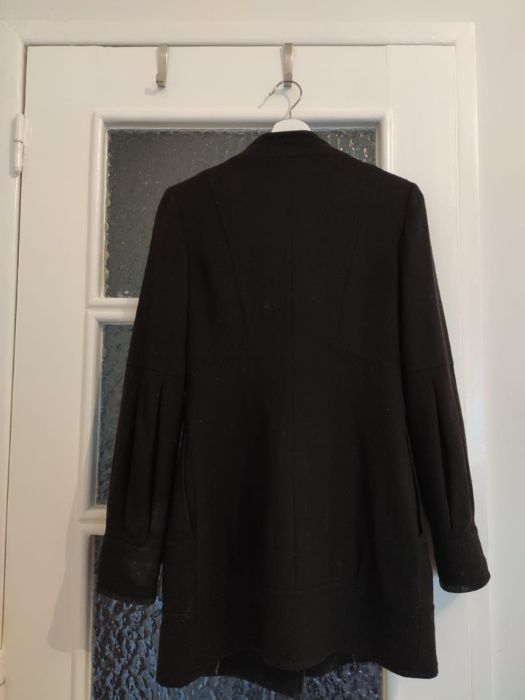 Casaco Preto Inverno - em bom estado