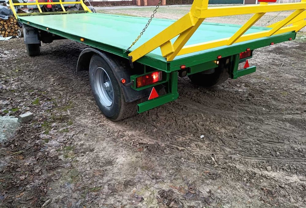 Przyczepa rolnicza do przewozu bel