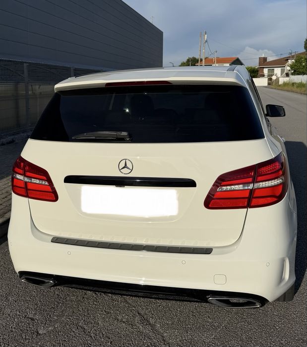 Mercedes-Benz B200d AMG