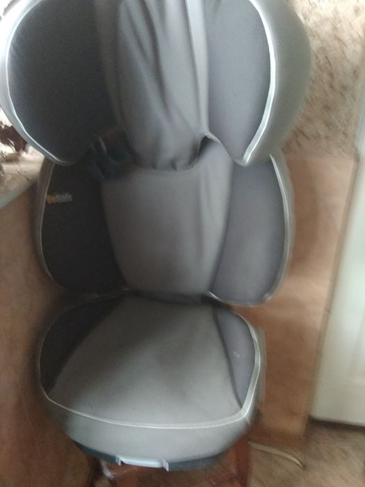 .крісло дитяче автомобільне з Німеччини