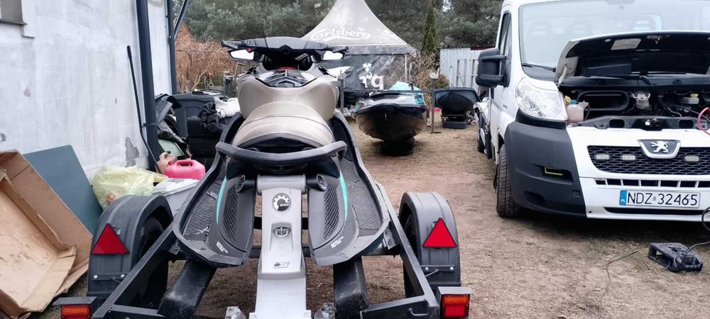 sea doo gtx IS czacha pokrywa schowka kompletna