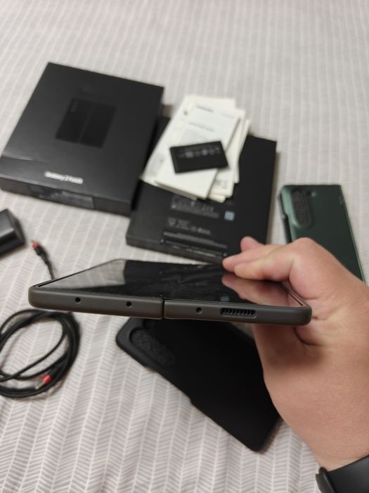 Samsung Fold 5 12gb / 512gb 2 сімки F946B / DS