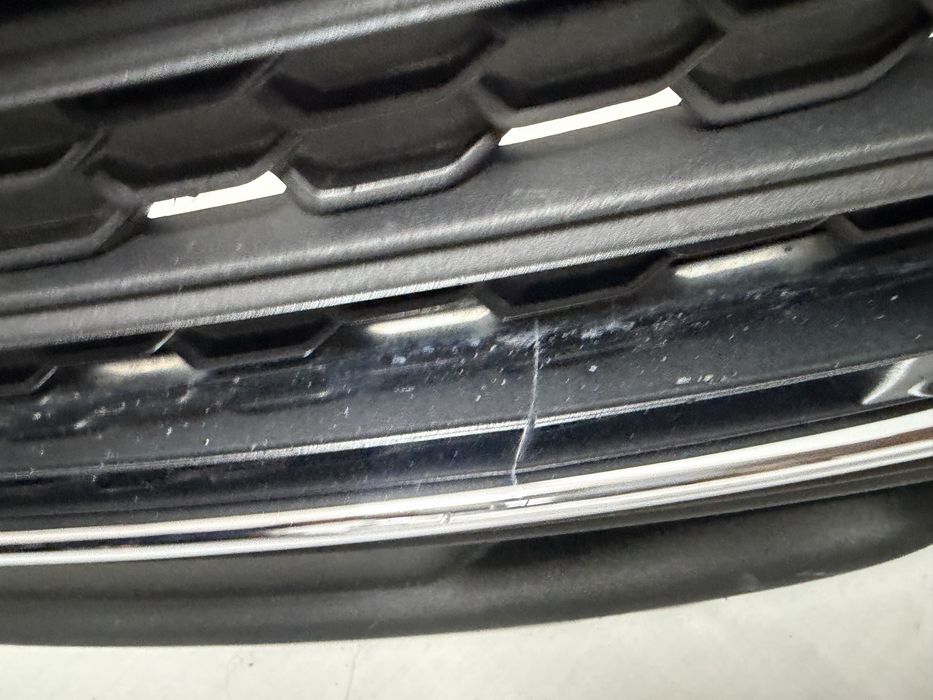 Kratka Zderzaka Prawy Przód VOLVO XC90 16-19r. CHROM