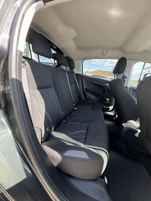 Peugeot 208 Allure 1.4 HDi