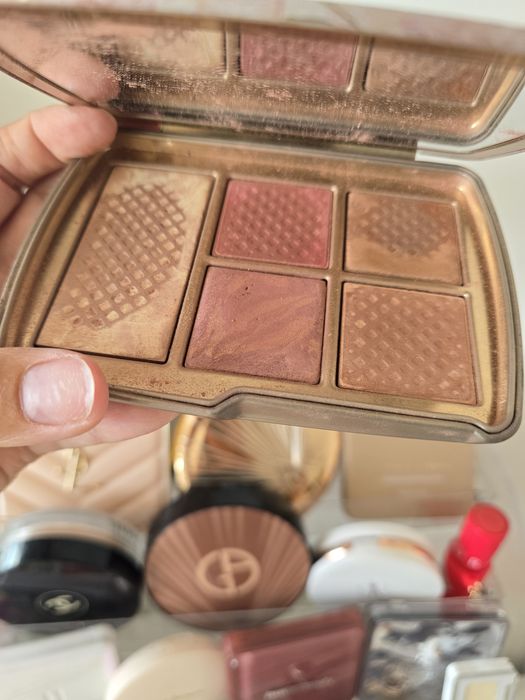 Hourglass lighting edit universe paleta