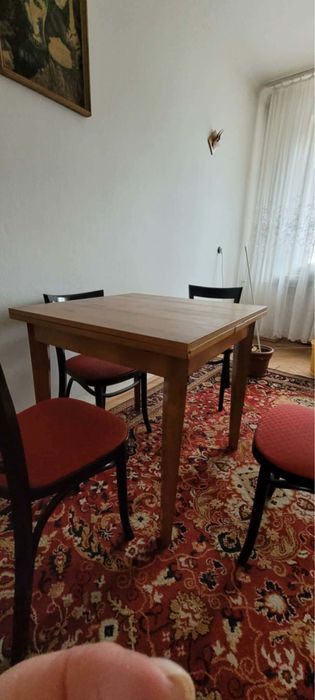 Stół drewniany  rozkładany retro antyk vintage  plus 4 krzesła komplet