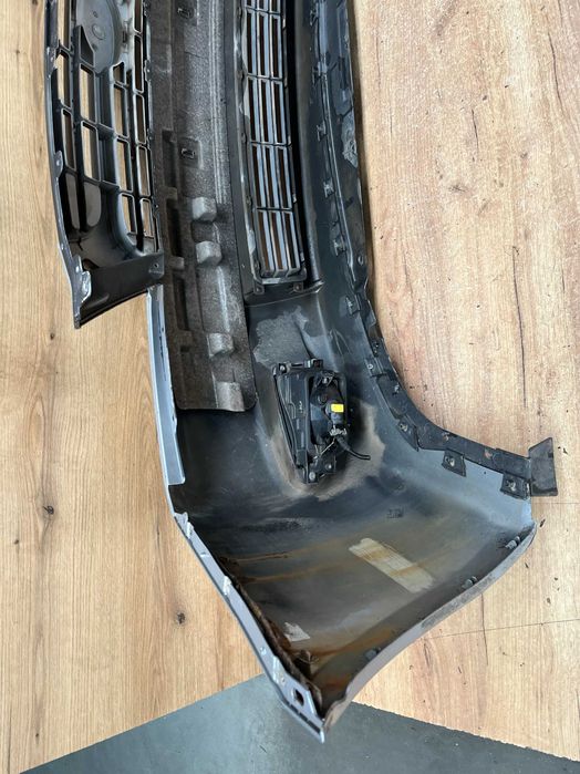 Zderzak przedni Kia Sedona