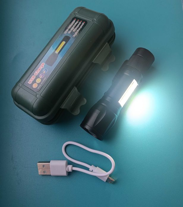 Фонарь аккумуляторный светодиодный с боковой панелью