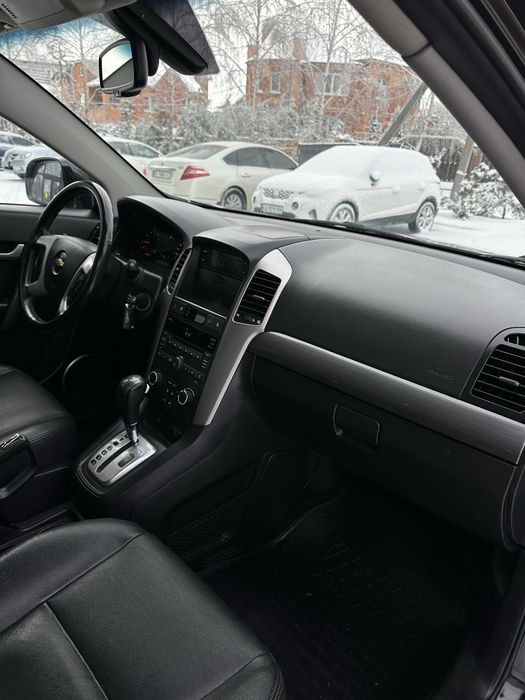 Chevrolet Captiva 2010 рік  51тис.км   рідна фарба стан нового авто