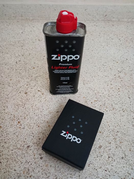 NOVO Isqueiro ZIPPO vintage original, completamente novo em caixa mais