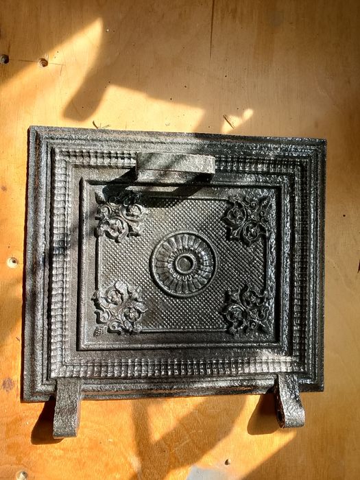 Drzwi do pieca kaflowego bez ramy