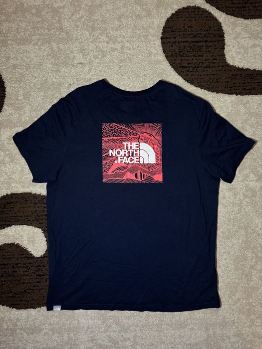 Футболка The North Face