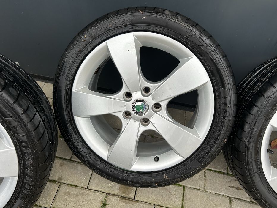 Felgi aluminiowe Skoda Octavia  II 7x17 ET54 5x112