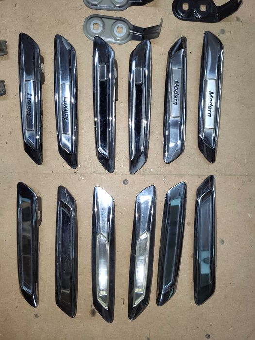 КРИЛА BMW F10 F11 колір 668 кронштейн кріпленя хром поворот крило БМВ