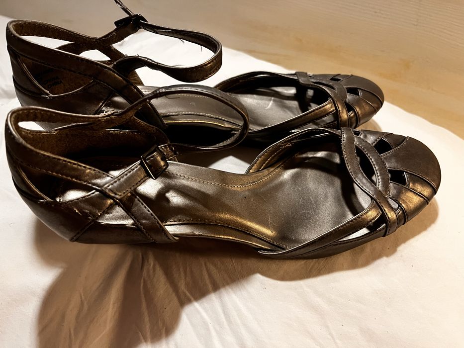 Sapatos em cunha de pele da zara cor chumbo